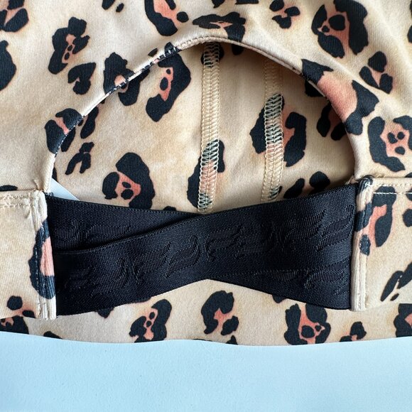 FABLETICS | Sports Bra On the Go Midi Medium Impact | Desert Leopard | Size: M - Picture 9 of 11